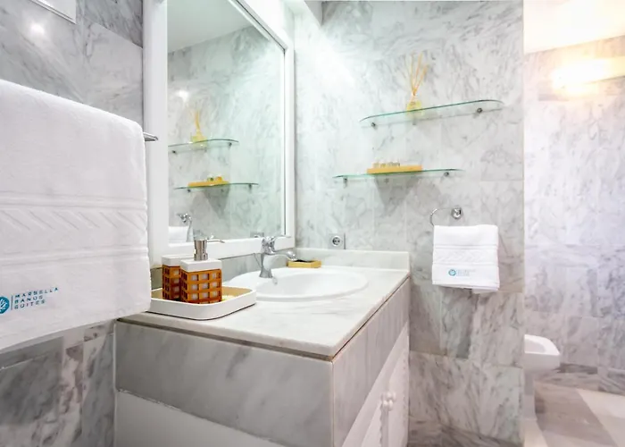 Banus - Endless Sunset Banus * マルベーリャ